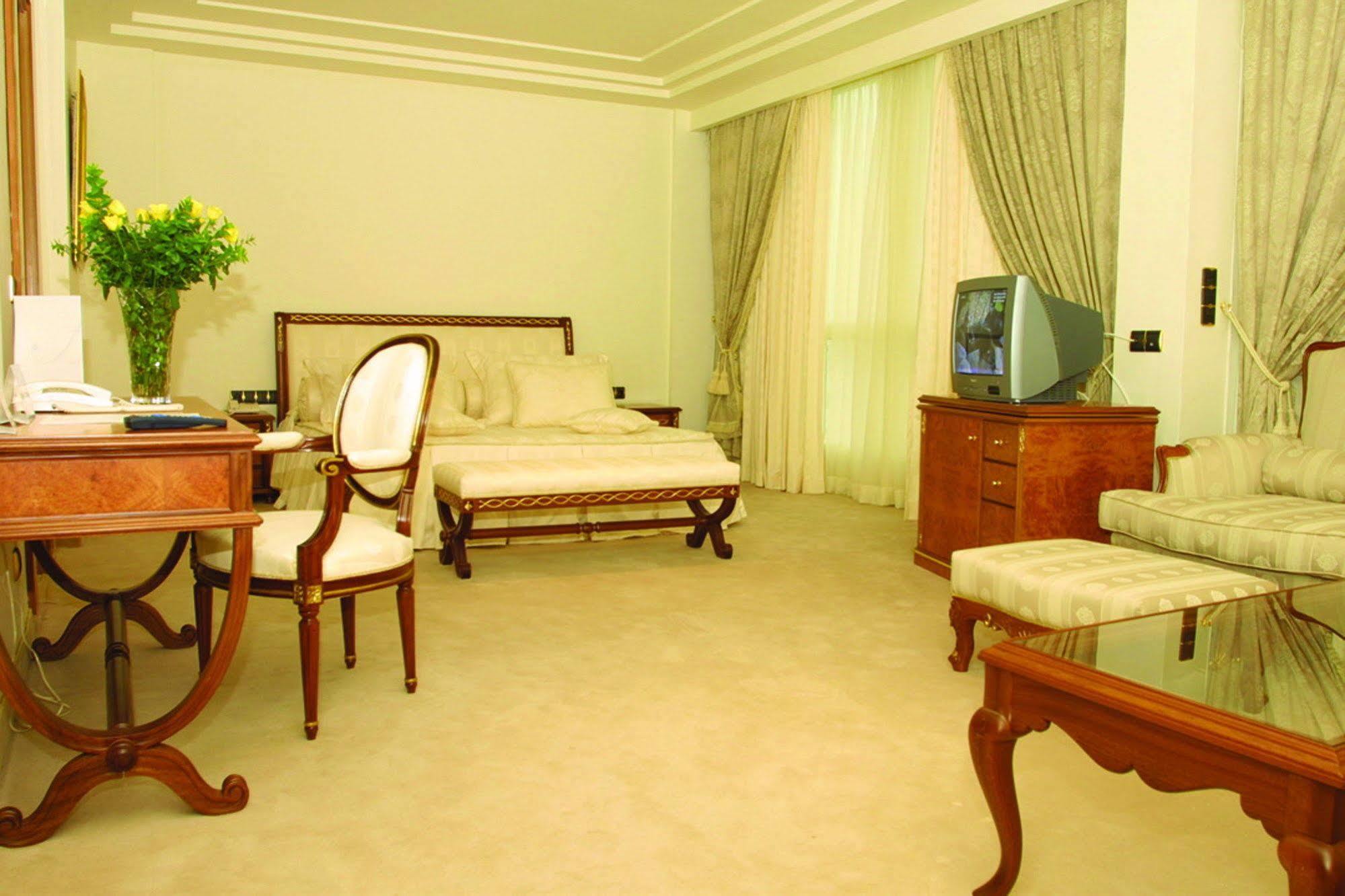Hotel El Mouradi Africa 5*